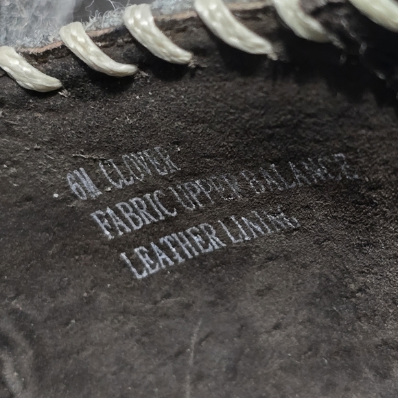 PINK Studio Size 6 Gray Women's Ballet Flat With Button Details Beautiful Cute - Picture 12 of 12